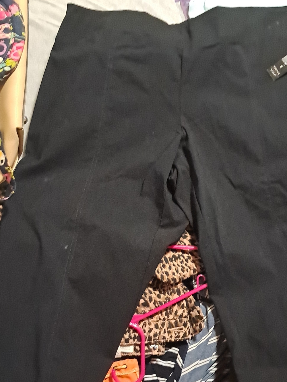 Larry Levine 22w Crop Pants